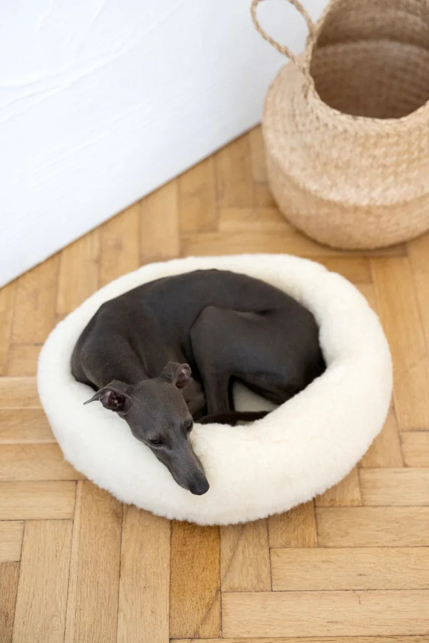 Round Natural Wool Pet Bed